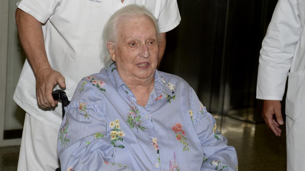 La infanta Pilar de Borbón ha reaparecido en Madrid tras haber sido ingresada en un hospital de Mallorca a finales de verano.