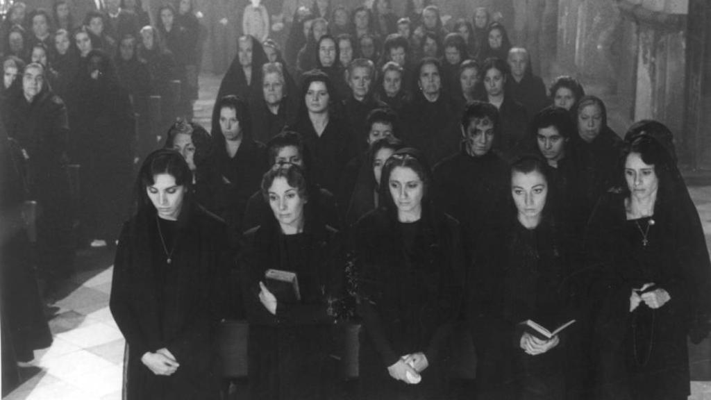 La casa de Bernarda Alba, una película de Mario Camus. Fotograma.