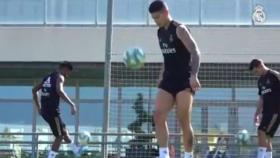 James Rodríguez ya entrena sobre el césped