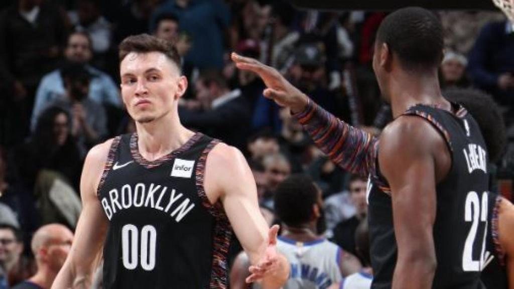 Kurucs en un partido. Foto (@BrooklynNets)