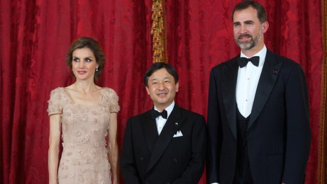 Felipe y Letizia junto a Naruhito en su visita a España en junio de 2013.