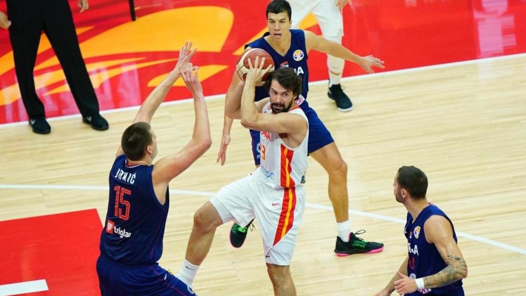 Sergio Llull durante  el duelo ante Serbia en el Mundial de China