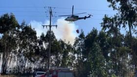 Extinguido el incendio forestal que calcinó 14 hectáreas en A Coruña