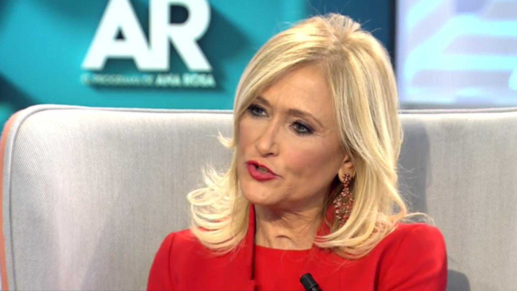 Cristina Cifuentes durante la entrevista.