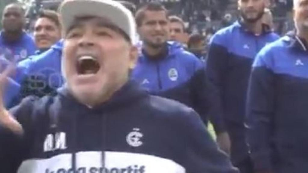 Maradona en un discurso con el Club Gimnasia de La Plata. Foto (@SC_ESPN)