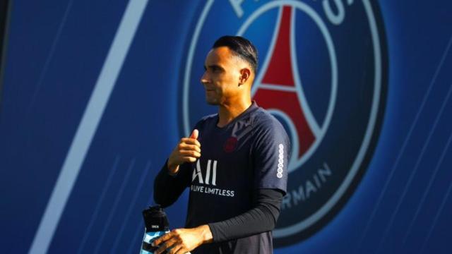 Keylor Navas, en un entrenamiento del PSG. Foto: Twitter (@PSG_espanol)