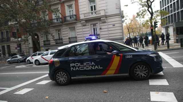 Imagen de un coche patrulla de la Policía Nacional en Madrid