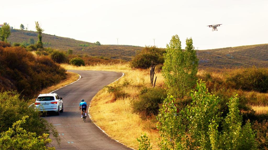 Telefónica, la DGT y Seat se unen para mejorar la seguridad de los ciclistas gracias a la IOT