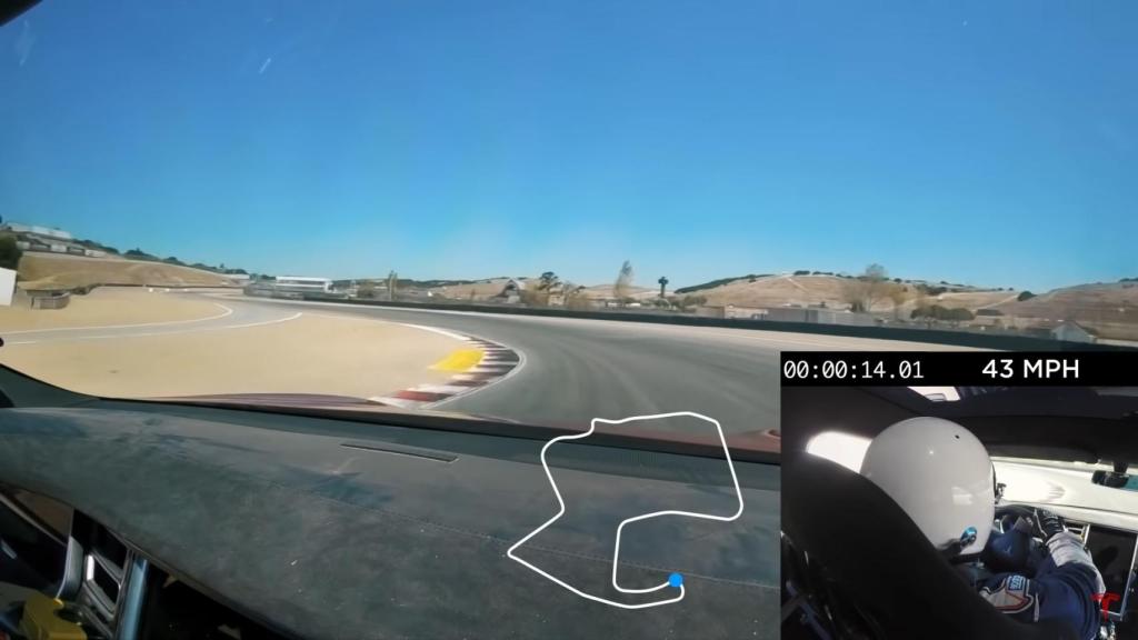 Tesla Model S corriendo por Laguna Seca