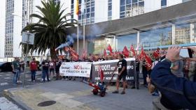 Trabajadores de Isowat reclaman en A Coruña la implicación de la Xunta por sus empleos