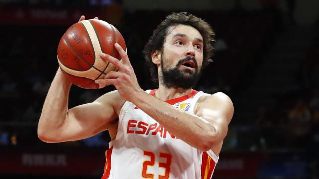 Sergio Llull encara la canasta ante Australia