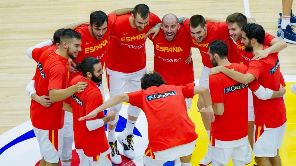 La selección española de Baloncesto celebra el título ante Australia.