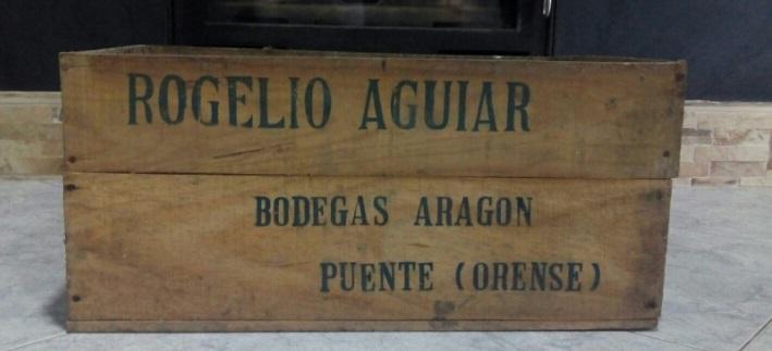 Caja de madera de Bodegas Aragón. https://www.todocoleccion.net