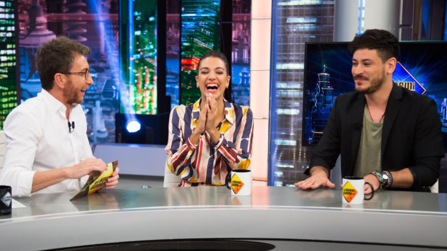 Pablo Motos, Ana Guerra y Luis Cepeda en el plató de 'El Hormiguero'.