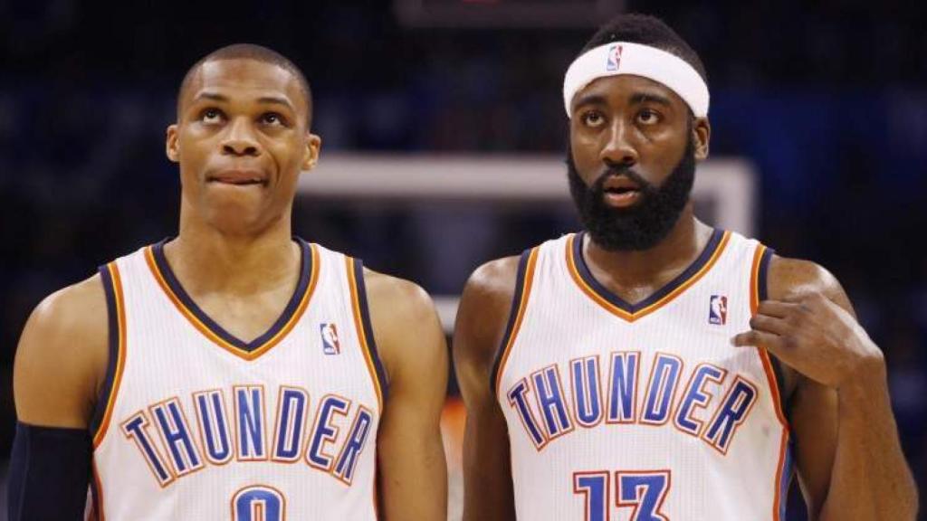 Westbrook y Harden, durante su etapa en los Thunder