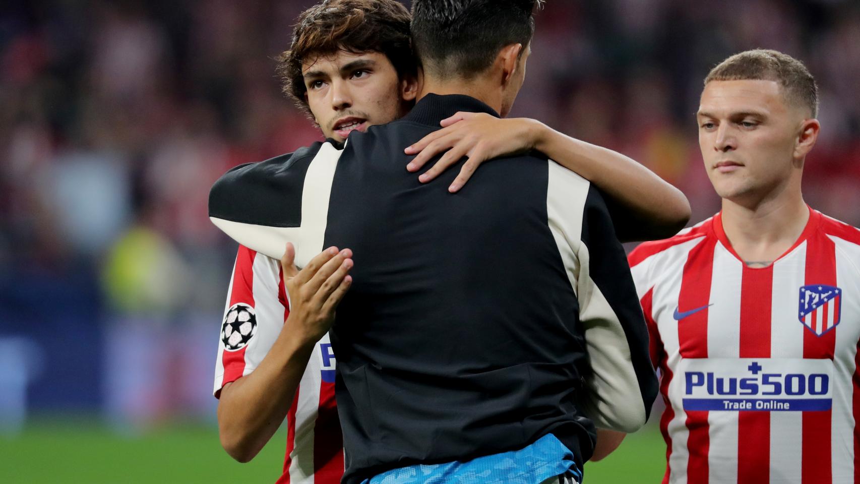 Joao Felix y Cristiano Ronaldo