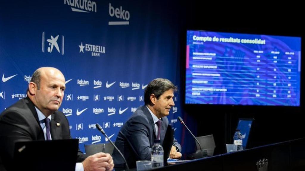 El CEO del Barcelona, Òscar Grau, y el vicepresidente Enric Tombas. Foto: Twitter (@FCBarcelona)
