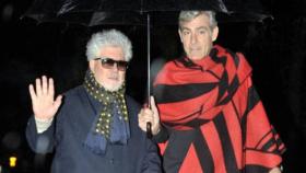 Almodóvar y Fernando Iglesias. Foto: Getty Images