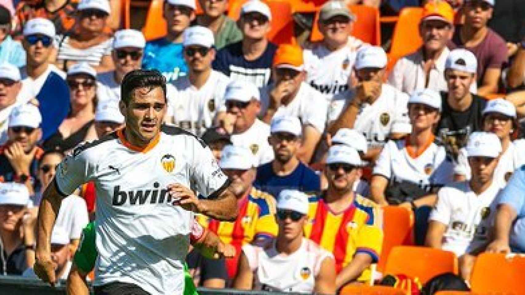 El Valencia pincha ante el Leganés con un Mestalla que explota contra Peter Lim
