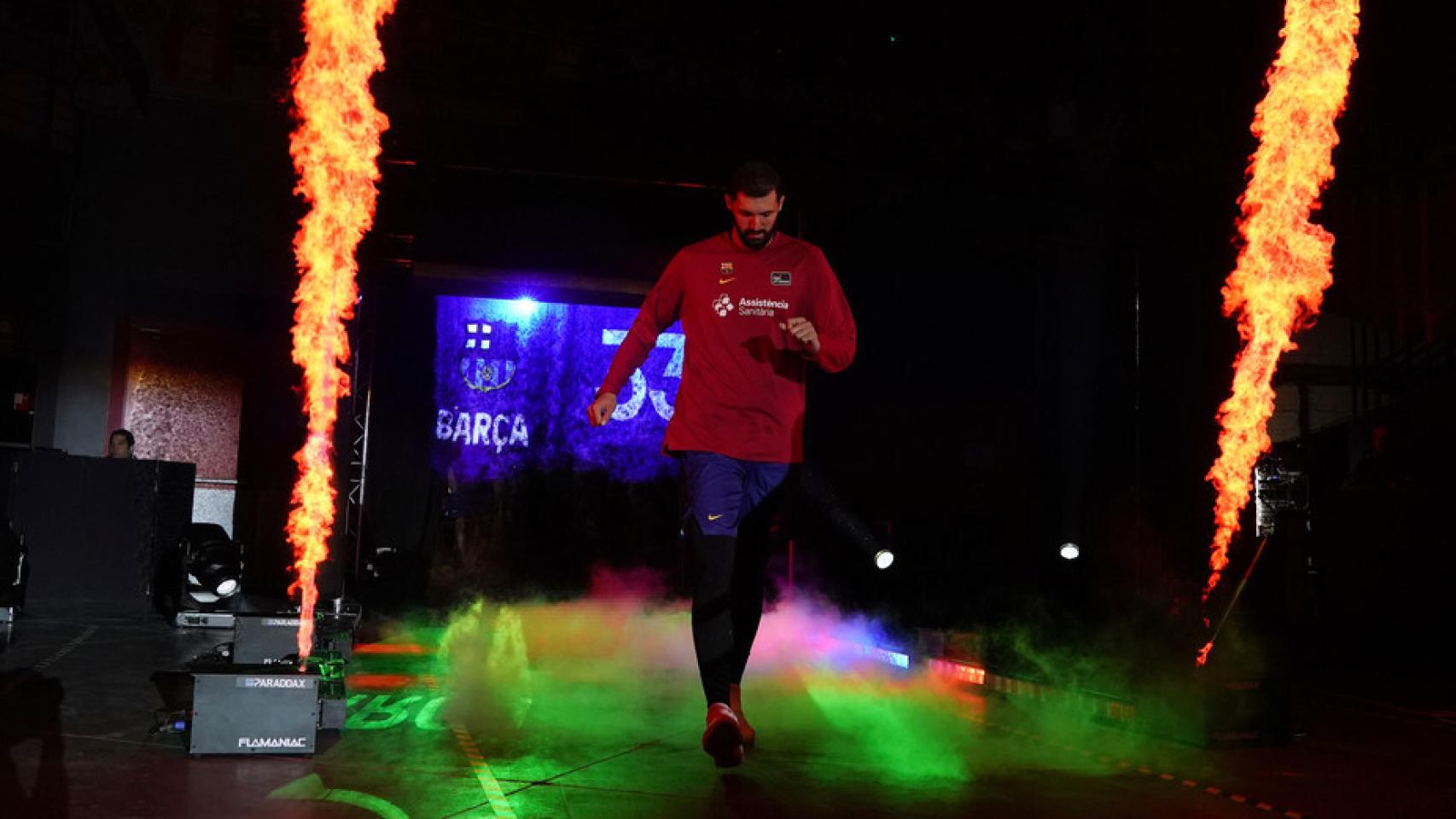 Mirotic, en su presentación para la final en el WiZink Center. Foto: ACB Media