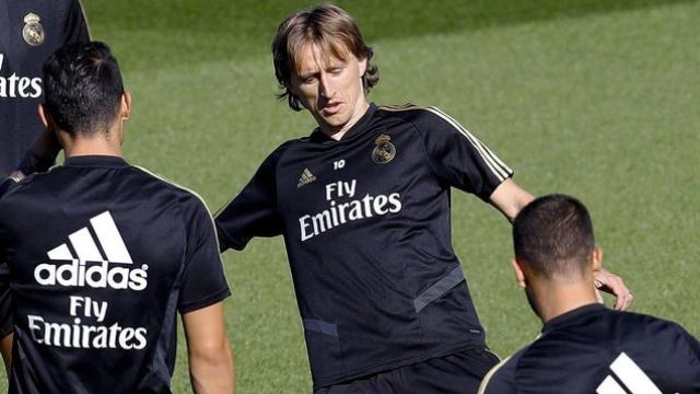 Modric se entrena en Valdebebas junto a sus compañeros