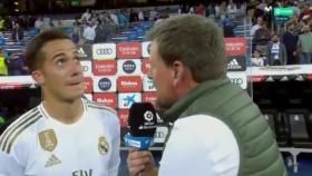 Lucas Vázquez a pie de campo tras el partido ante Osasuna