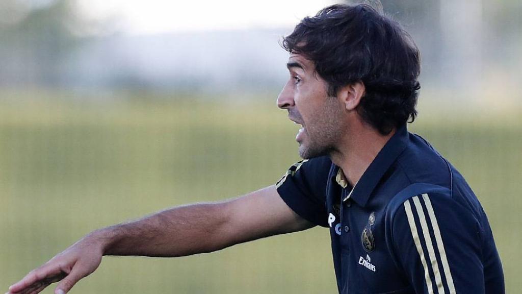 Raúl, dando órdenes en un partido del Castilla