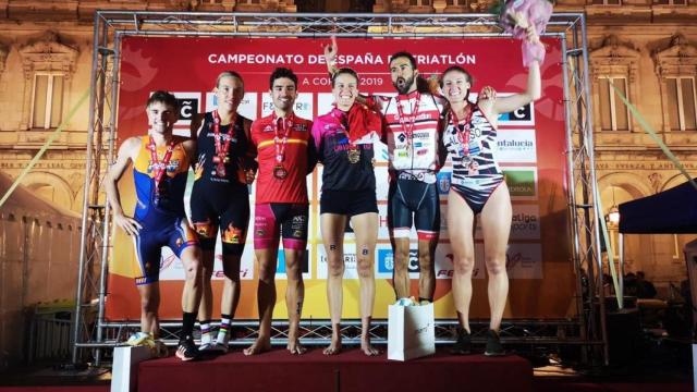 Tamara Gómez y Javier Lluch, campeones de España de Triatlón en A Coruña