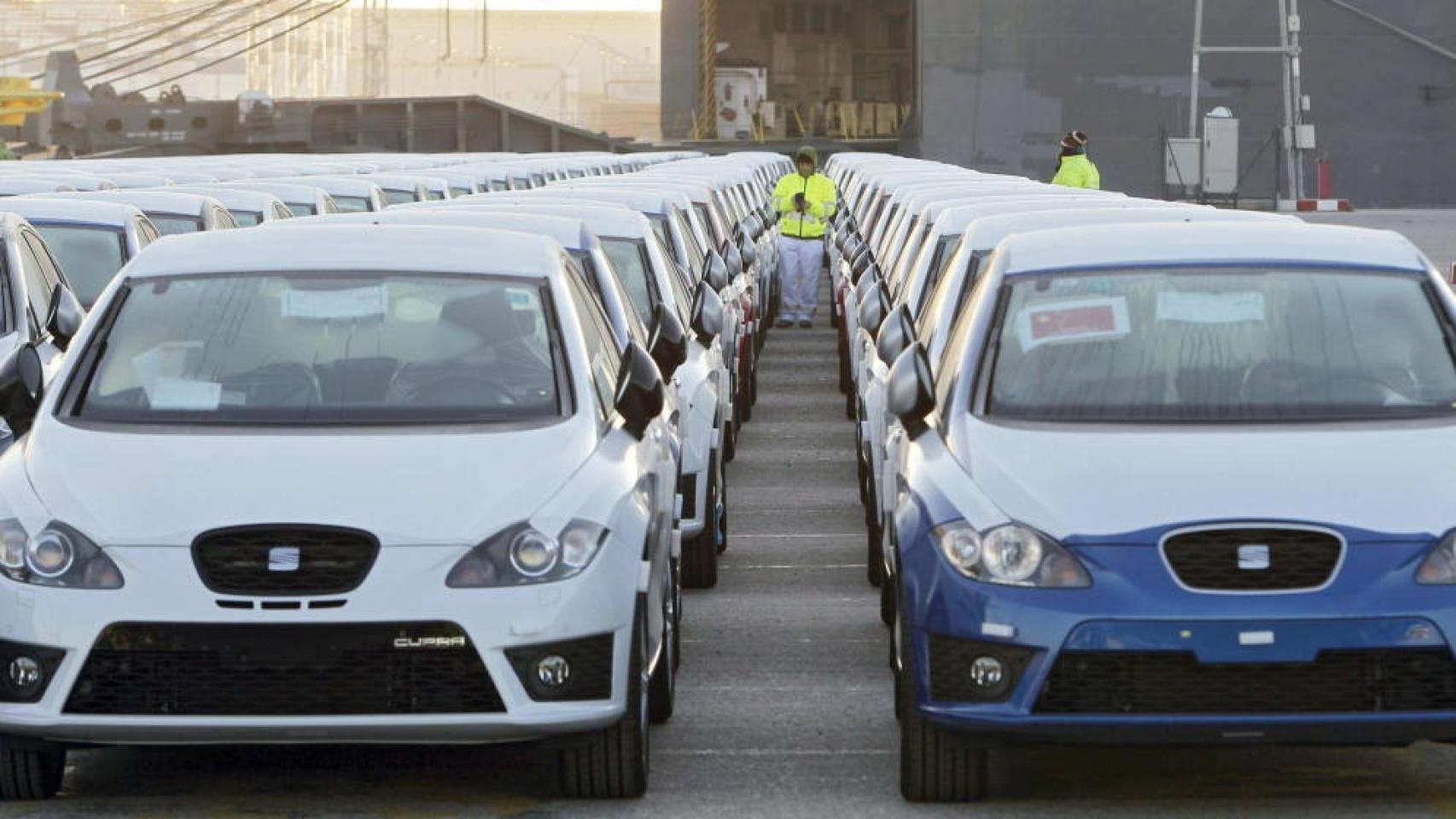 Coches de Seat a la espera de ser matriculados