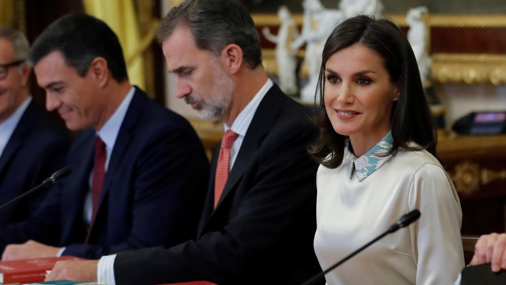 Los Reyes presidiendo la reunión anual del Patronato del Instituto Cervantes.