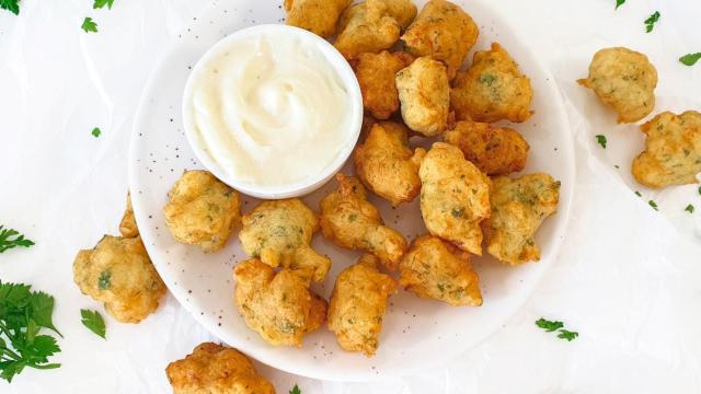 Buñuelos de bacalao, una forma deliciosa de comer pescado