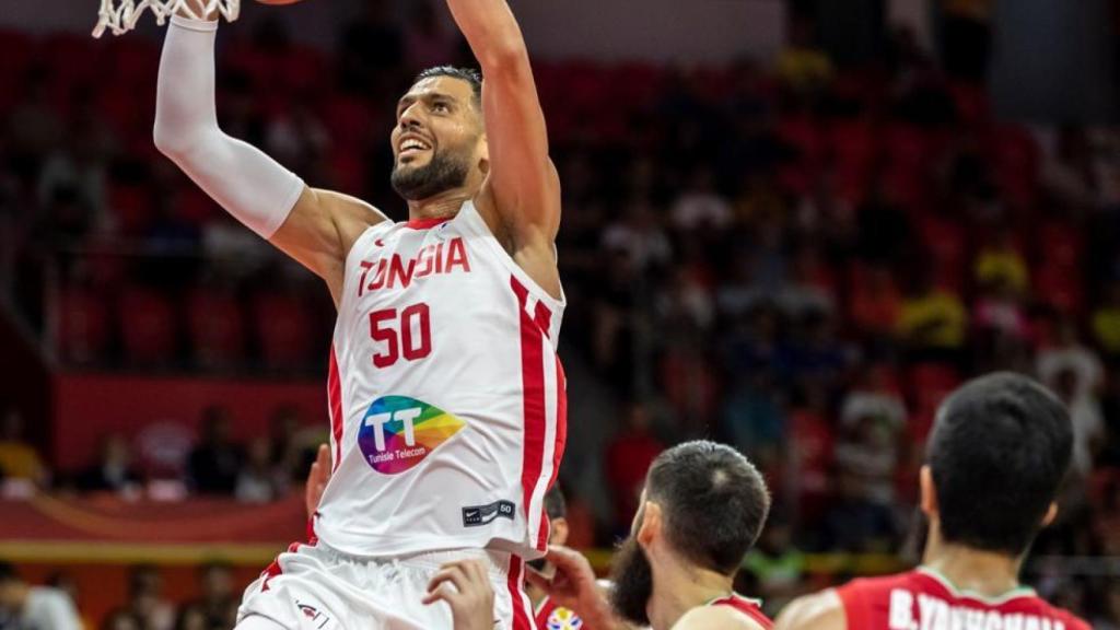 Salah Mejri en un partido del Mundial de China