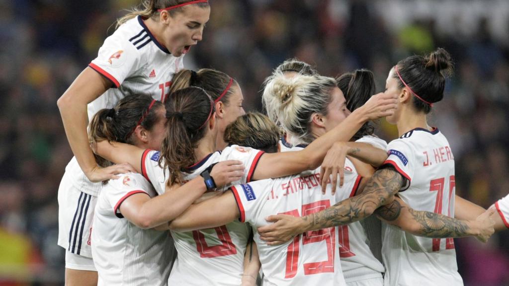 La Selección celebra un gol.