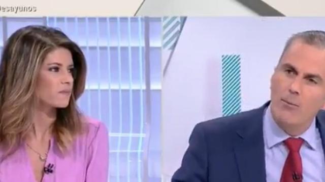 La periodista Elsa de Blas  y Ortega Smith en 'Los Desayunos de TVE'