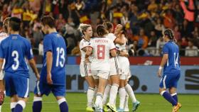 La Selección femenina gana y bate su récord de asistencia en A Coruña
