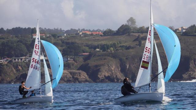 Africa Alonso y María Pérez Canal ganan la Lexus Breogan Cup de 420 de la Semana ABANCA