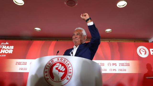 António Costa celebra la victoria en las elecciones.