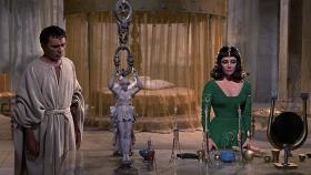 Richard Burton y Elizabeth Taylor en la película 'Cleopatra'.