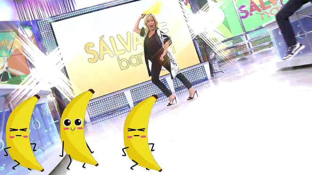 Lydia Lozano bailando al comienzo de 'Sálvame Banana'.