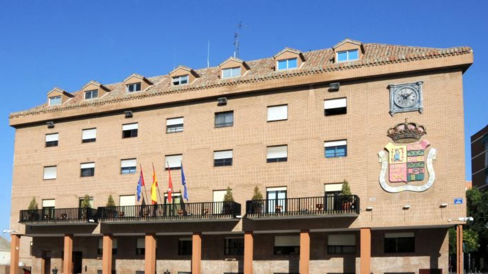 El Ayuntamiento de Móstoles.