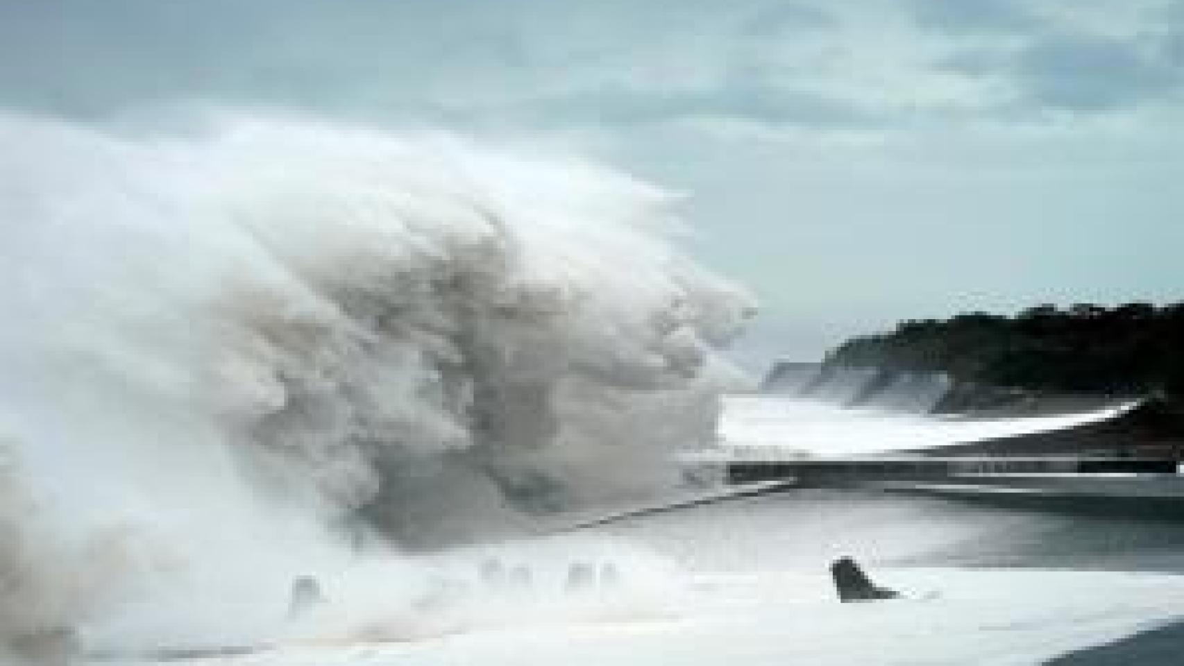 Japón activa la alerta máxima por lluvias ante la llegada del tifón Hagibis