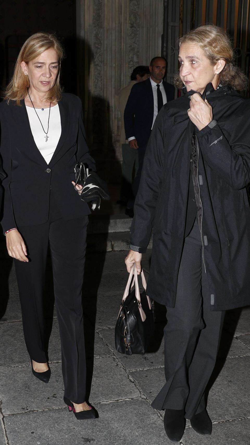 Las infantas Cristina y Elena en el funeral de Germán López-Madrid.