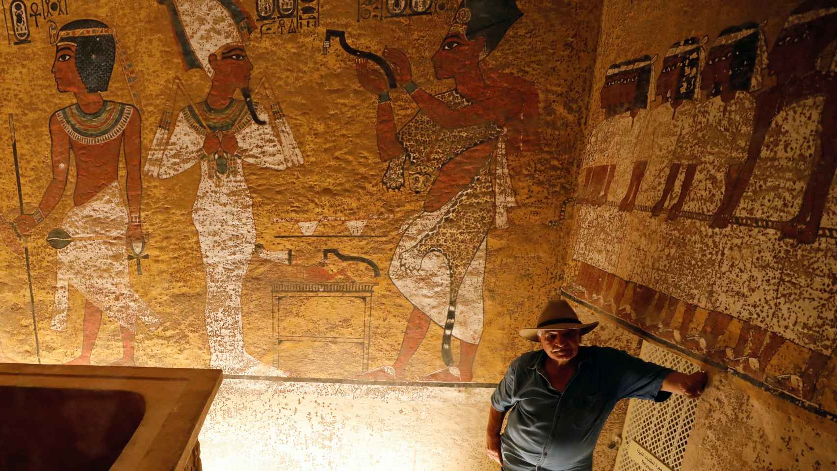 El popular egiptólogo Zahi Hawass forma parte del grupo de investigadores que rechazan la teoría de Reeves.