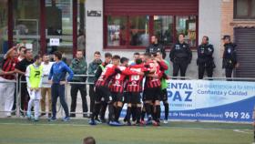 Los jugadores del Azuqueca celebran un gol. Foto: CD Azuqueca