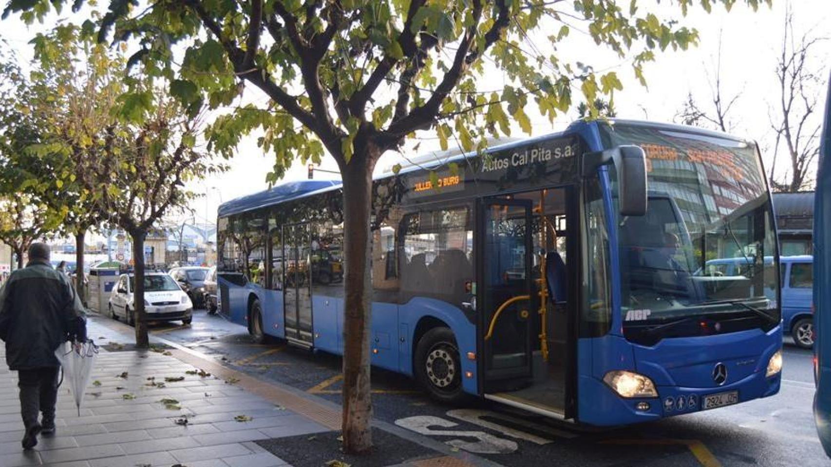 Autobús interurbano de A Coruña en una foto de archivo
