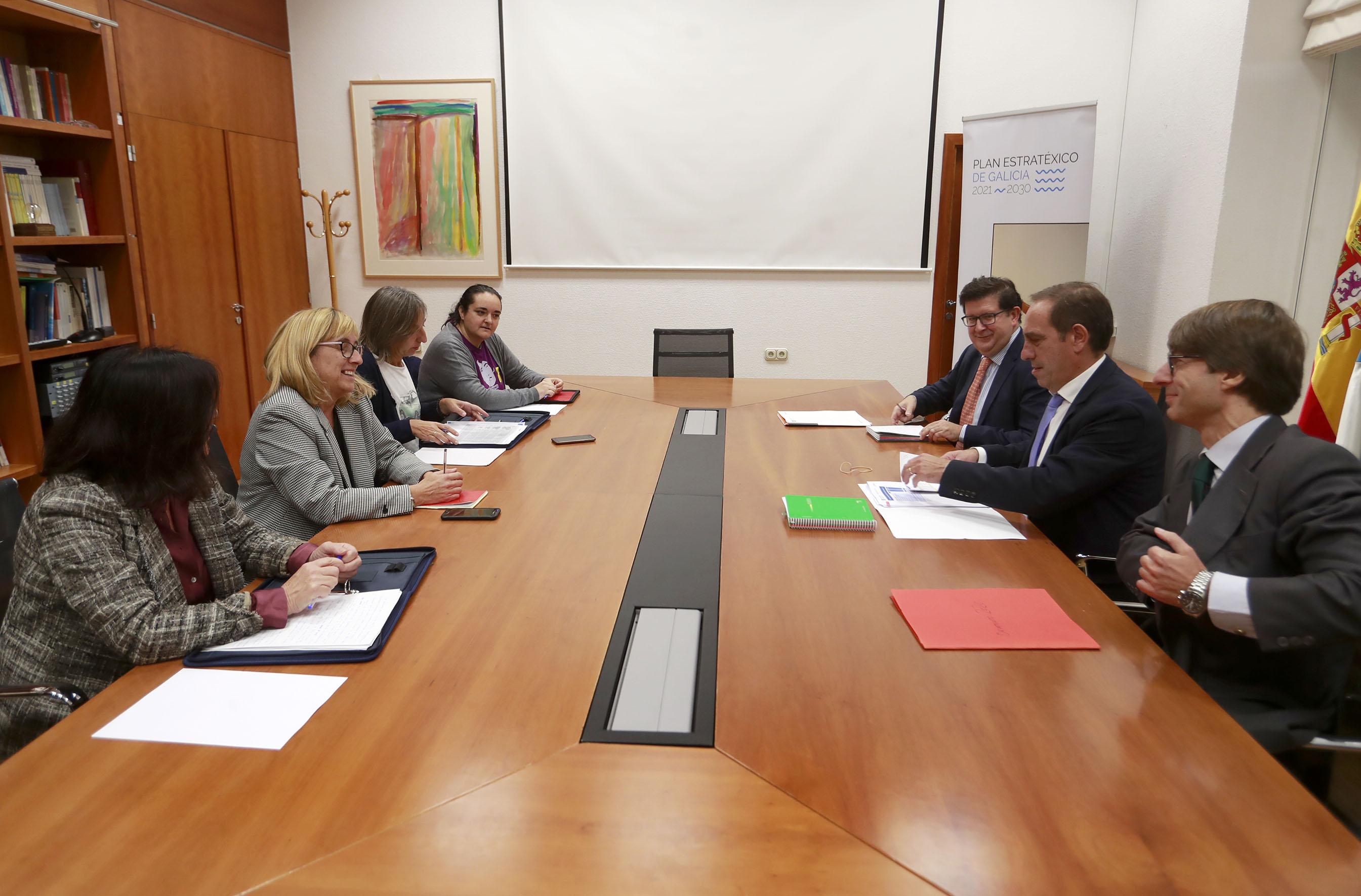 Reunión ayer del conselleiro con representantes sindicales (Xunta de Galicia)