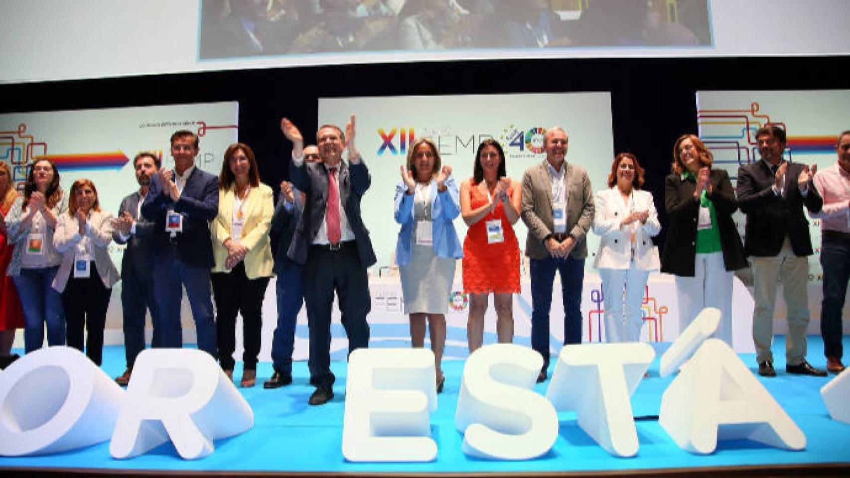 Milagros Tolón junto a Abel Caballero en el último pleno de la FEMP