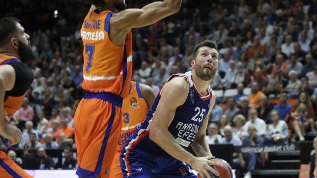 Anadolu  Efes SK - Valencia