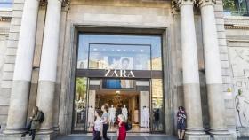 Tienda de Zara en el paseo de Gracia de Barcelona.