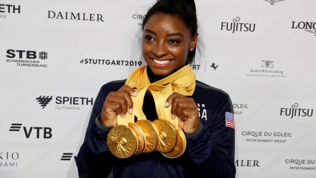 Simone Biles, con sus cinco medallas de oro en el Mundial de Stuttgart